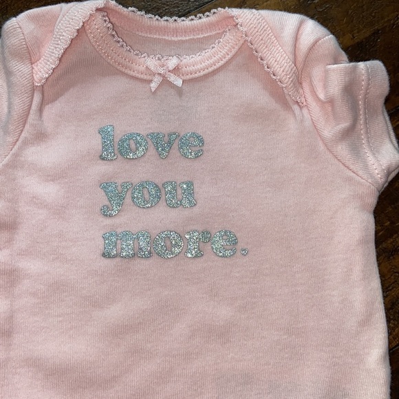 ❤️ Carter’s Newborn Bundle of Onesies #144 - Picture 4 of 9